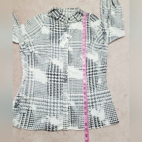 Worthington Women’s Button Down Blouse Size Large Black White Houndstooth Print - Picture 9 of 13